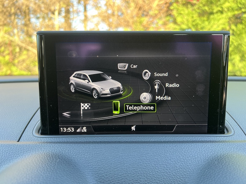 Audi A3 TFSI CoD Black Edition - U11730