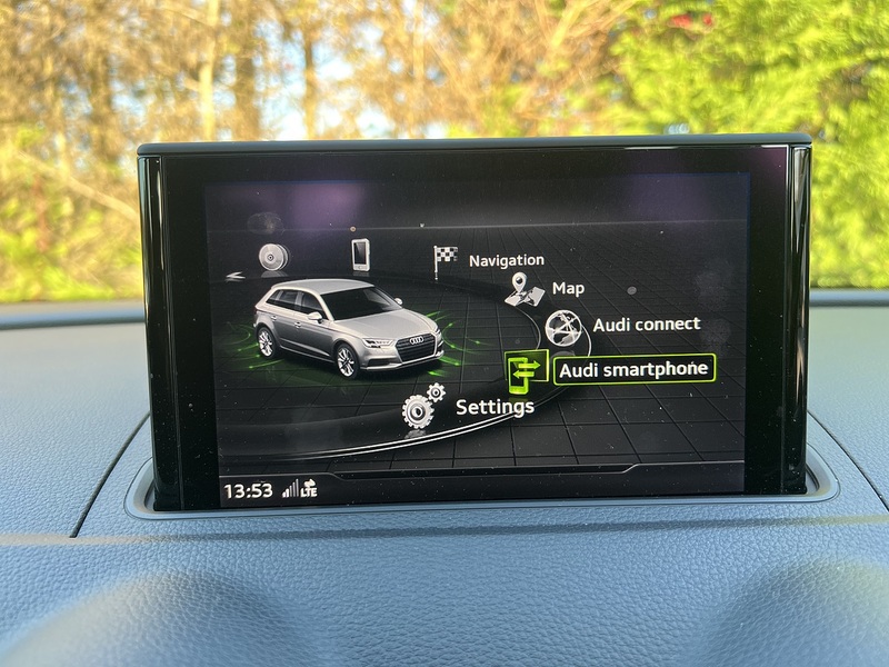 Audi A3 TFSI CoD Black Edition - U11730