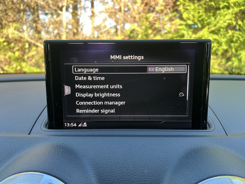 Audi A3 TFSI CoD Black Edition - U11730