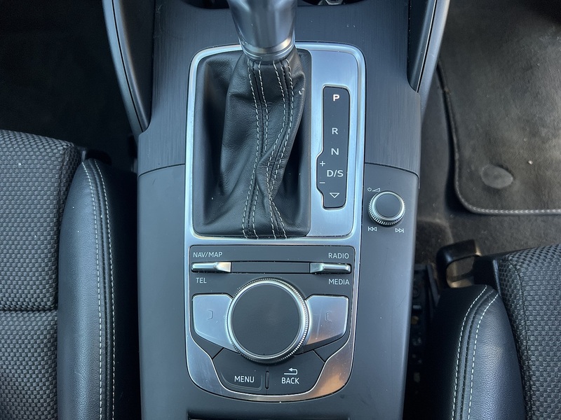 Audi A3 TFSI CoD Black Edition - U11730