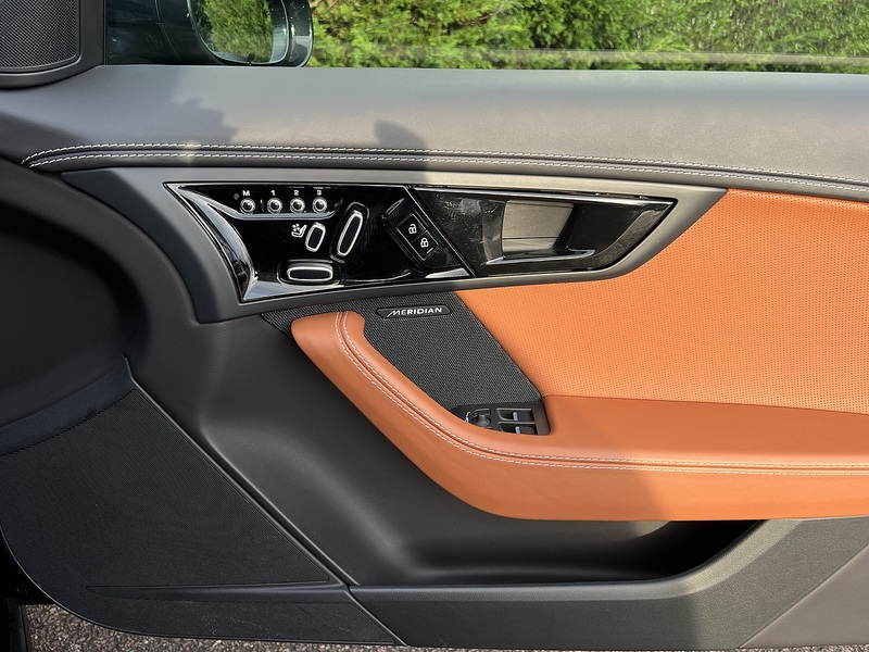 Jaguar F-Type V8 R-Dynamic - U11732