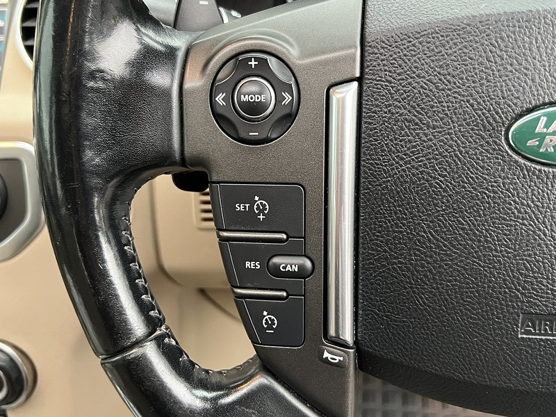 Land Rover Discovery 4 SD V6 HSE - U11733