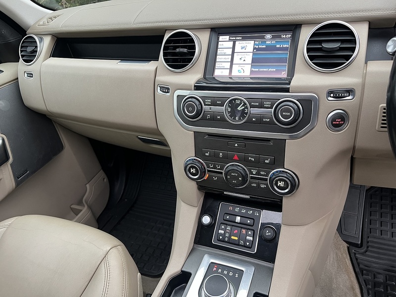 Land Rover Discovery 4 SD V6 HSE - U11733