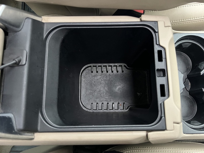 Land Rover Discovery 4 SD V6 HSE - U11733