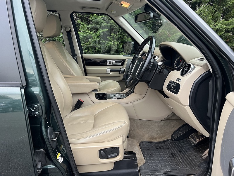 Land Rover Discovery 4 SD V6 HSE - U11733