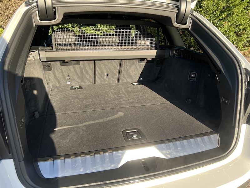 BMW 5 Series 530e M Sport - U11735