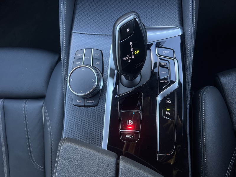 BMW 5 Series 530e M Sport - U11735