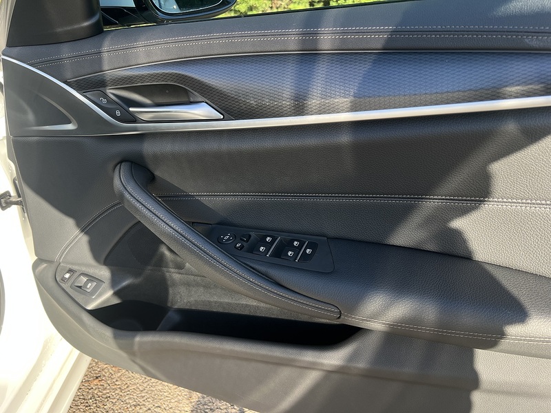 BMW 5 Series 530e M Sport - U11735