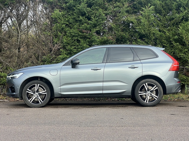 Volvo XC60 h T8 Twin Engine R-Design - U11740