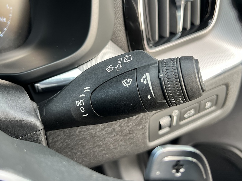 Volvo XC60 h T8 Twin Engine R-Design - U11740