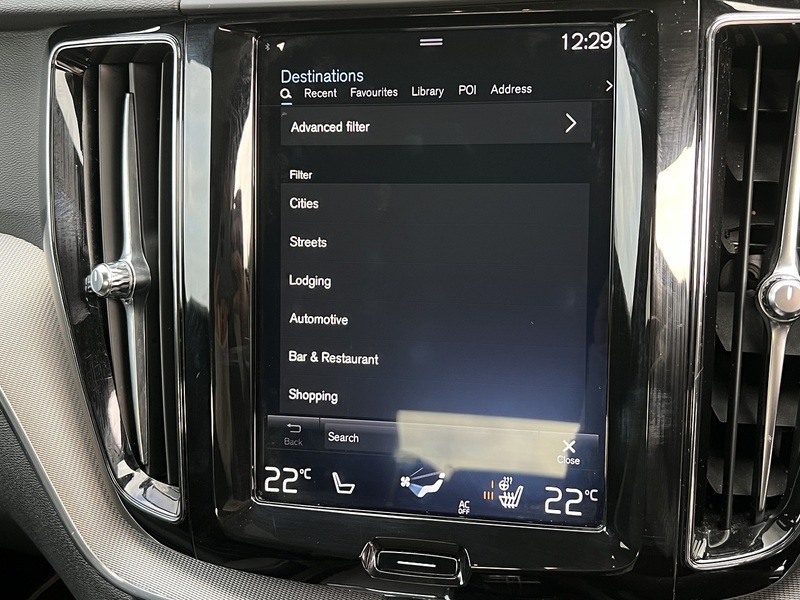 Volvo XC60 h T8 Twin Engine R-Design - U11740