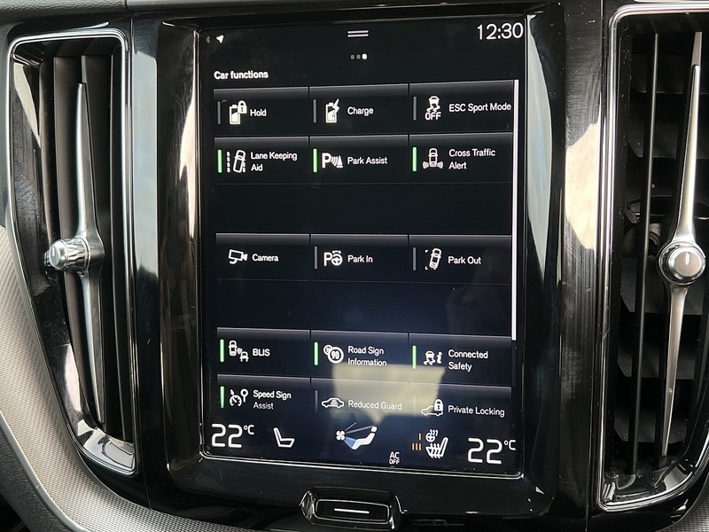 Volvo XC60 h T8 Twin Engine R-Design - U11740