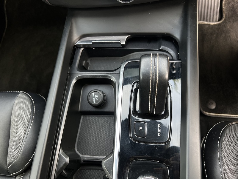 Volvo XC60 h T8 Twin Engine R-Design - U11740