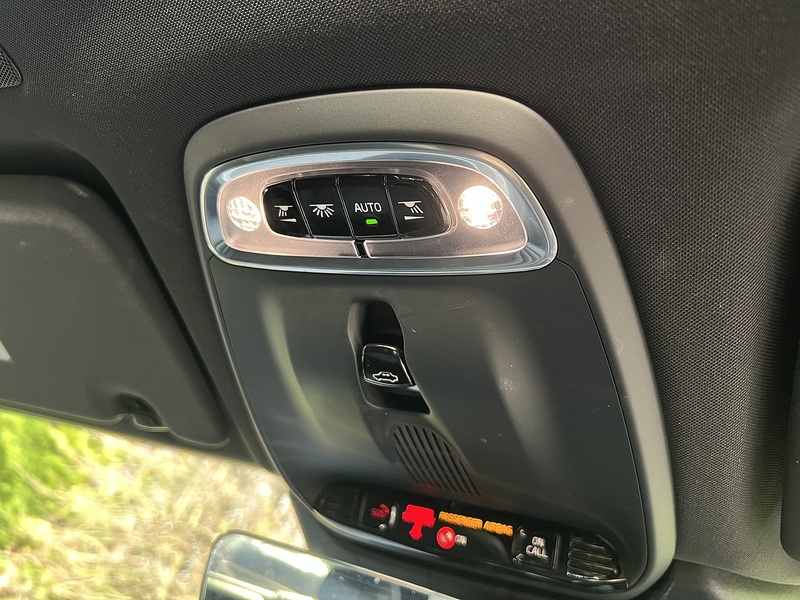 Volvo XC60 h T8 Twin Engine R-Design - U11740