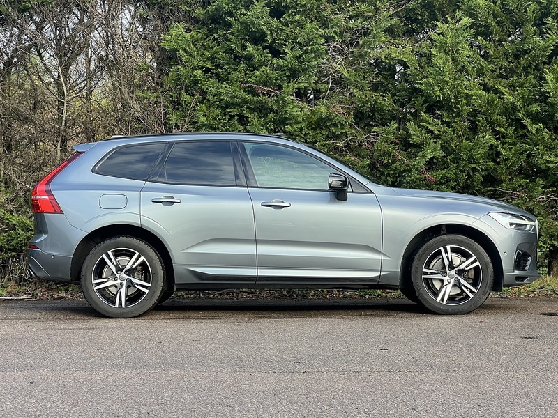 Volvo XC60 h T8 Twin Engine R-Design - U11740