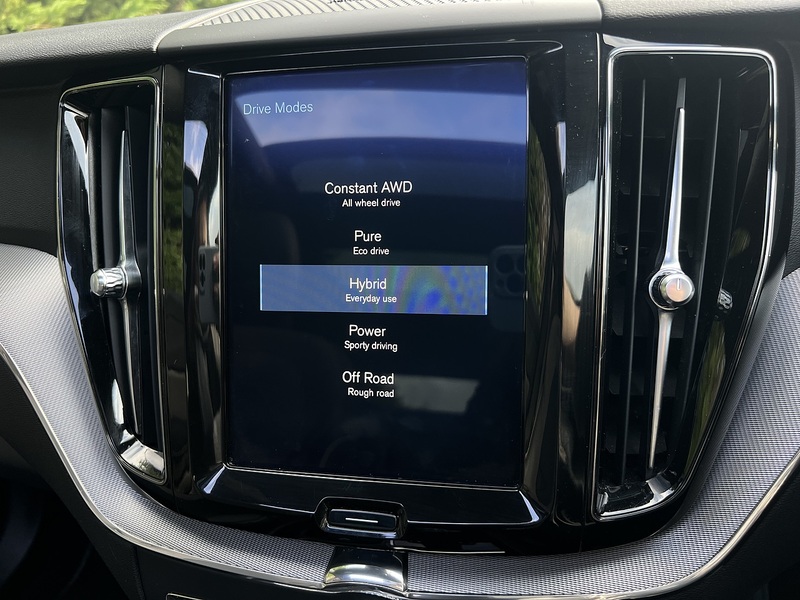 Volvo XC60 h T8 Twin Engine R-Design - U11740