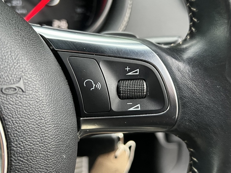 Audi TT TDI Black Edition - U11742