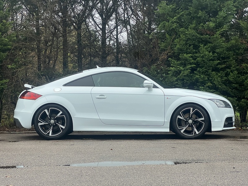 Audi TT TDI Black Edition - U11742