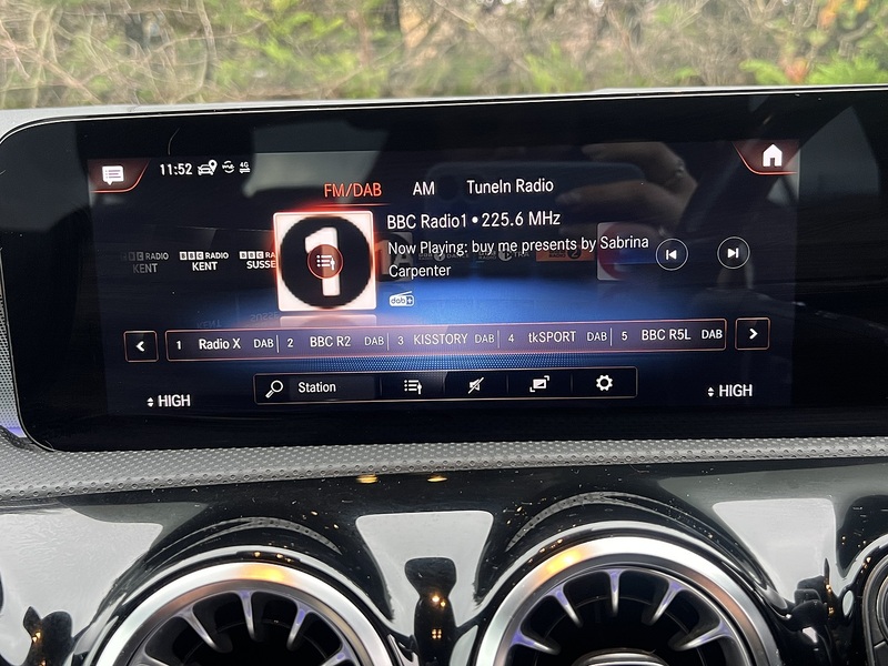 Mercedes-Benz A Class A250e AMG Line Edition - U11743