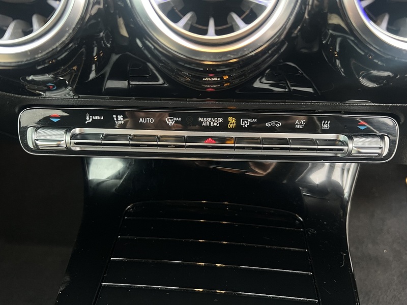 Mercedes-Benz A Class A250e AMG Line Edition - U11743