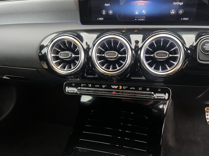 Mercedes-Benz A Class A250e AMG Line Edition - U11743