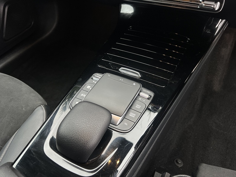 Mercedes-Benz A Class A250e AMG Line Edition - U11743