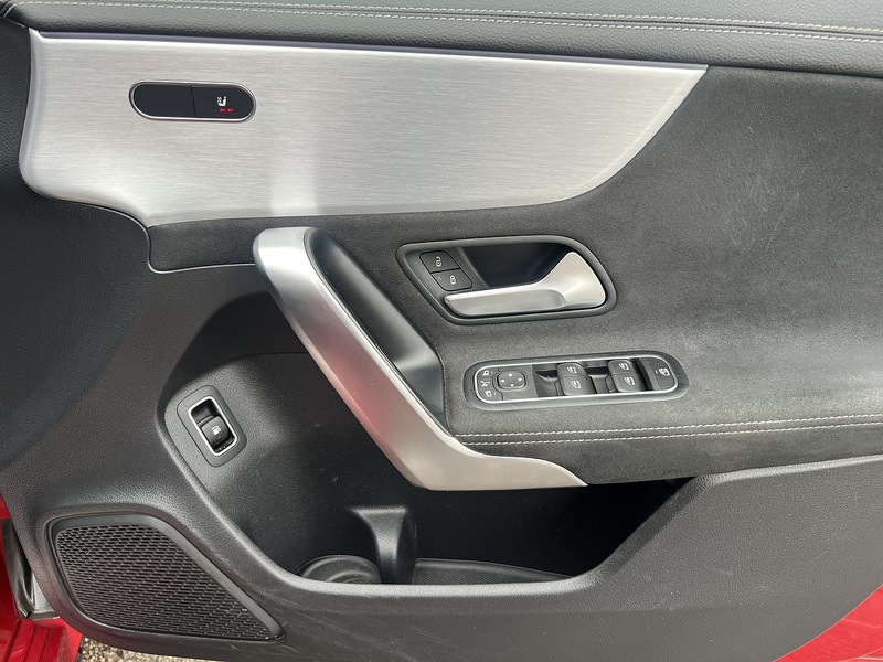 Mercedes-Benz A Class A250e AMG Line Edition - U11743