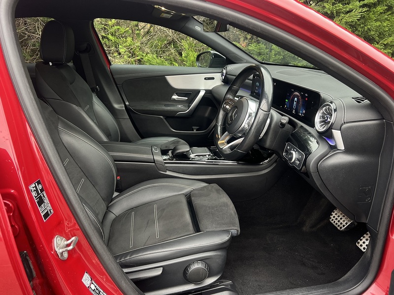 Mercedes-Benz A Class A250e AMG Line Edition - U11743