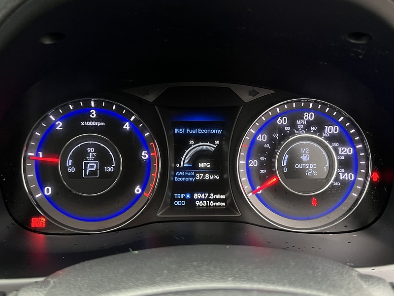 Hyundai i40 CRDi Premium - U11744