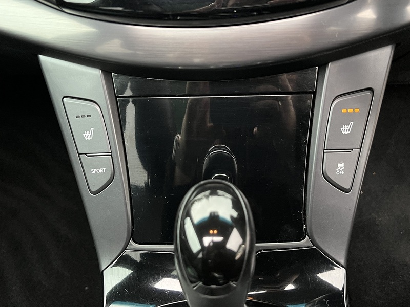 Hyundai i40 CRDi Premium - U11744