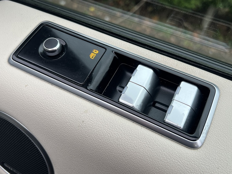 Land Rover Range Rover Sport P400e HSE - U11752