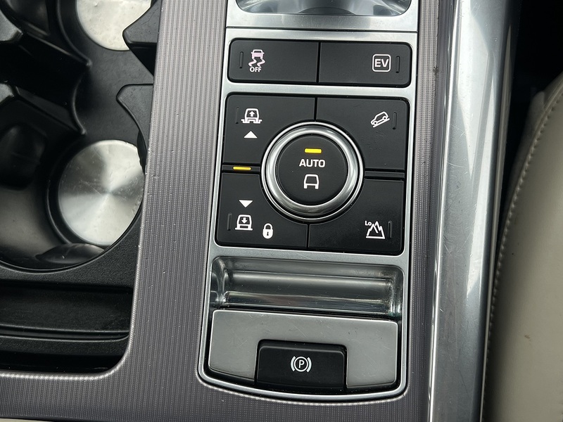 Land Rover Range Rover Sport P400e HSE - U11752