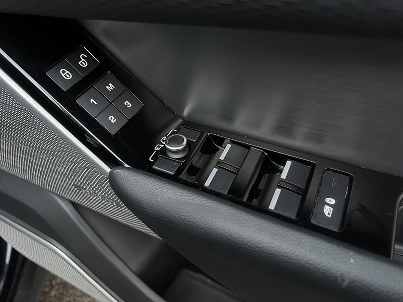 Land Rover Range Rover Velar D240 R-Dynamic SE - U11753