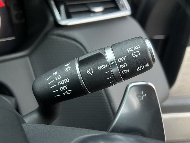 Land Rover Range Rover Velar D240 R-Dynamic SE - U11753