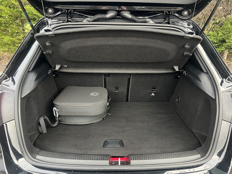 Mercedes-Benz A Class A250e AMG Line - U11757