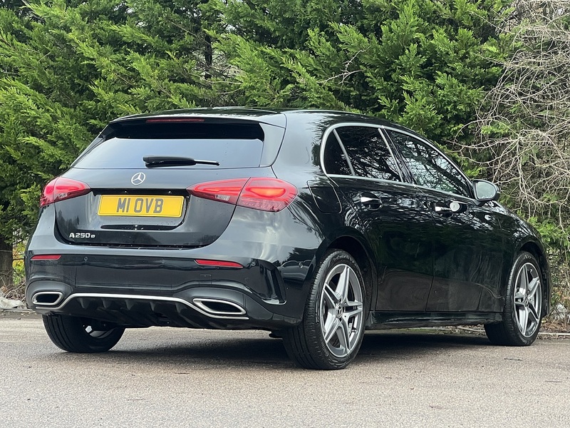 Mercedes-Benz A Class A250e AMG Line - U11757