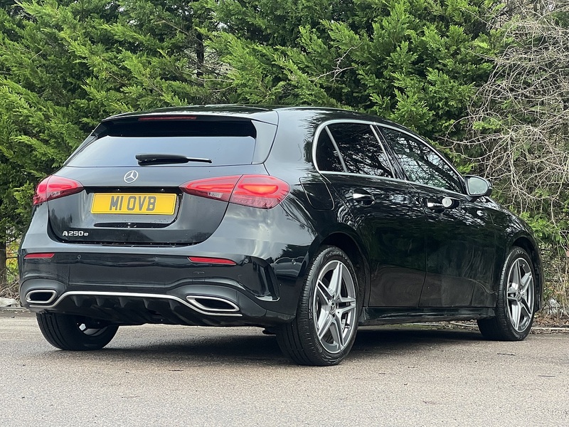 Mercedes-Benz A Class A250e AMG Line - U11757