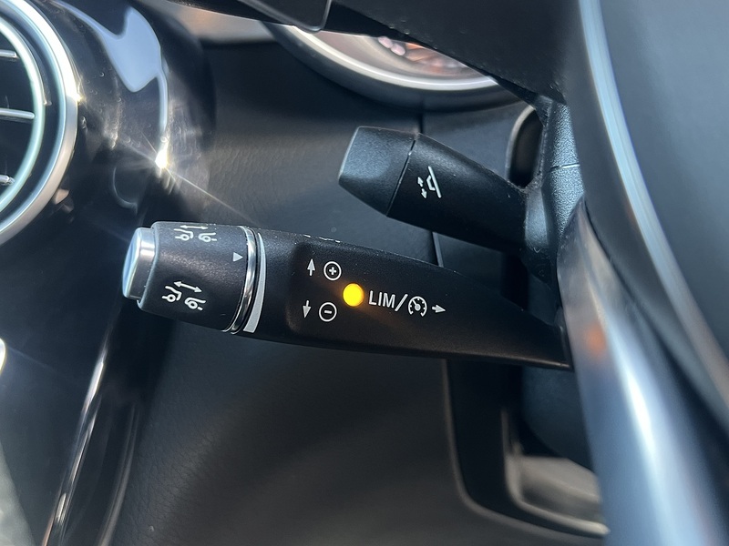 Mercedes-Benz Glc-Class Glc 250 4Matic Amg Line - U11766