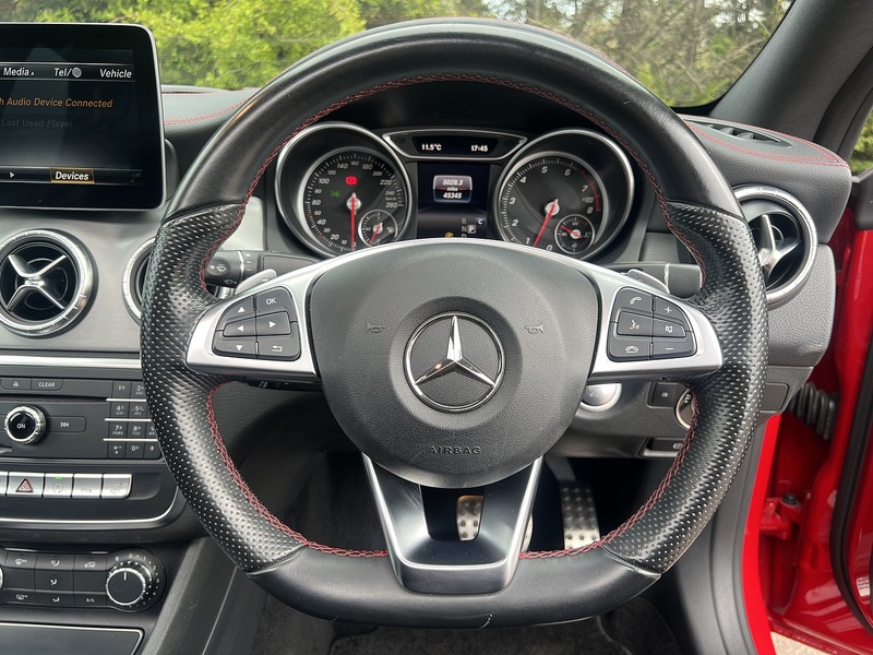Mercedes-Benz Cla Cla 180 Amg Line Premium Plus - U11772