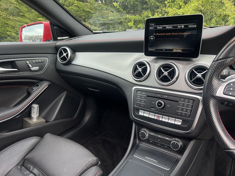 Mercedes-Benz Cla Cla 180 Amg Line Premium Plus - U11772