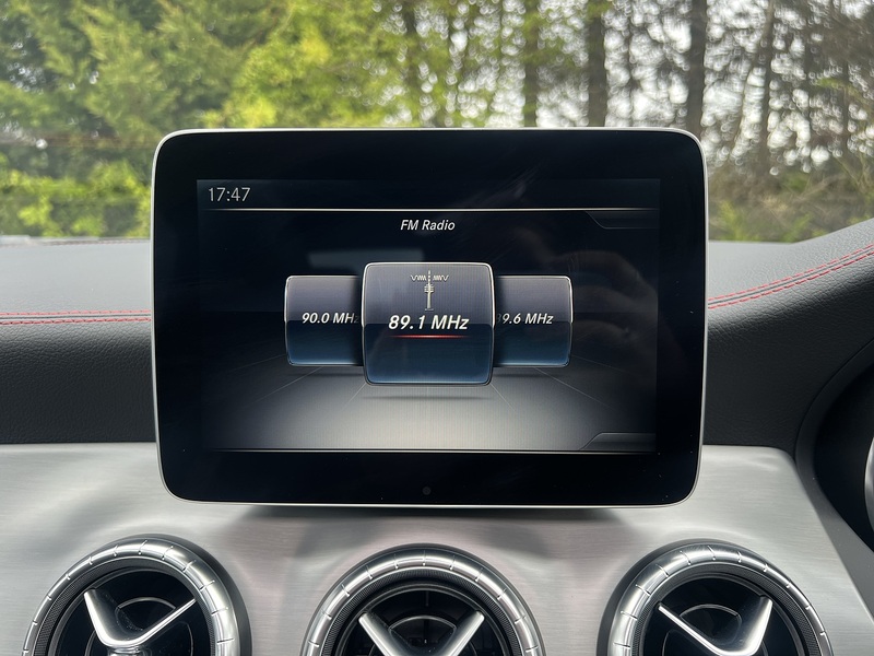 Mercedes-Benz Cla Cla 180 Amg Line Premium Plus - U11772