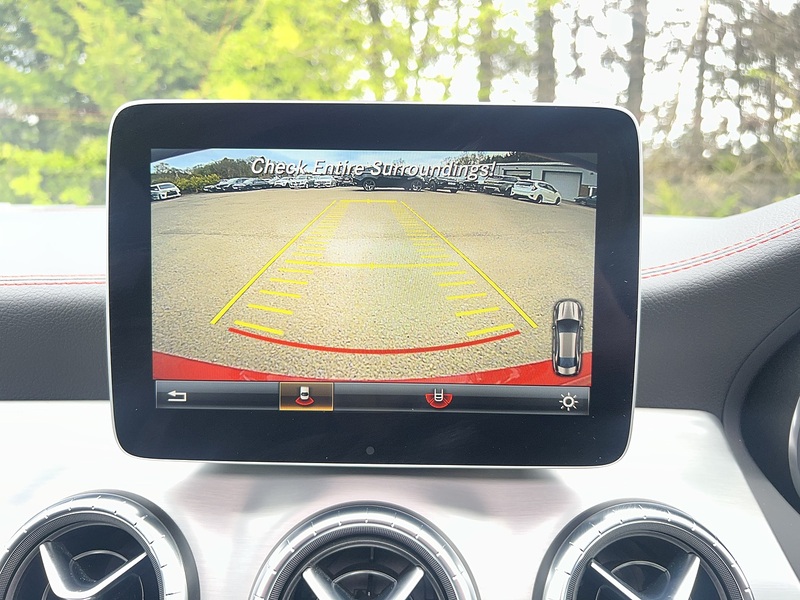 Mercedes-Benz Cla Cla 180 Amg Line Premium Plus - U11772