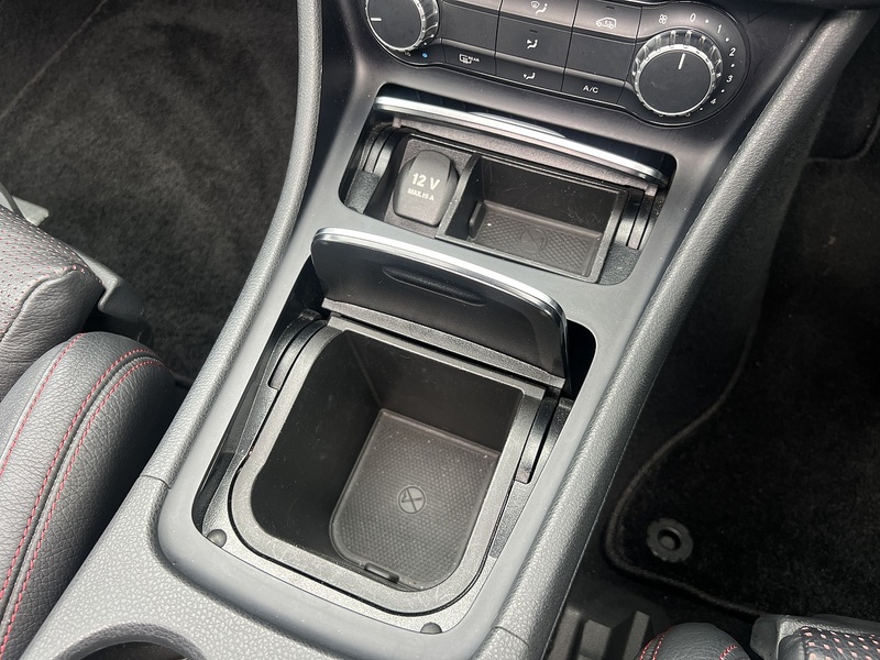 Mercedes-Benz Cla Cla 180 Amg Line Premium Plus - U11772