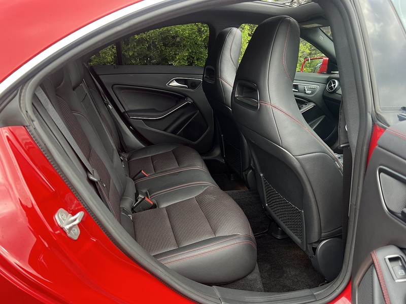 Mercedes-Benz Cla Cla 180 Amg Line Premium Plus - U11772