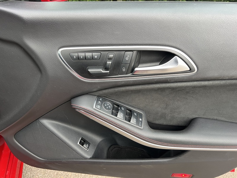 Mercedes-Benz Cla Cla 180 Amg Sport - U11774