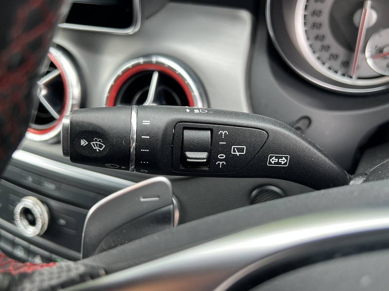 Mercedes-Benz Cla Cla 180 Amg Sport - U11774