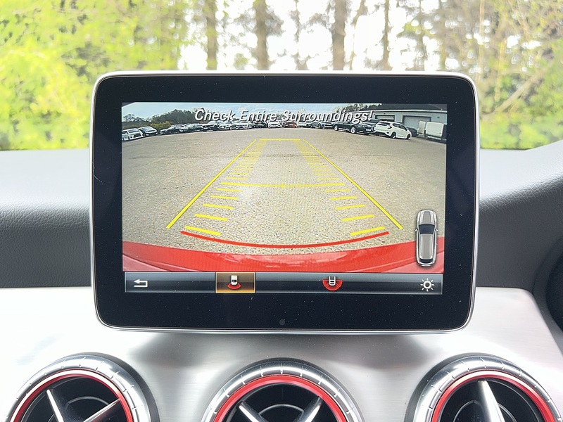 Mercedes-Benz Cla Cla 180 Amg Sport - U11774