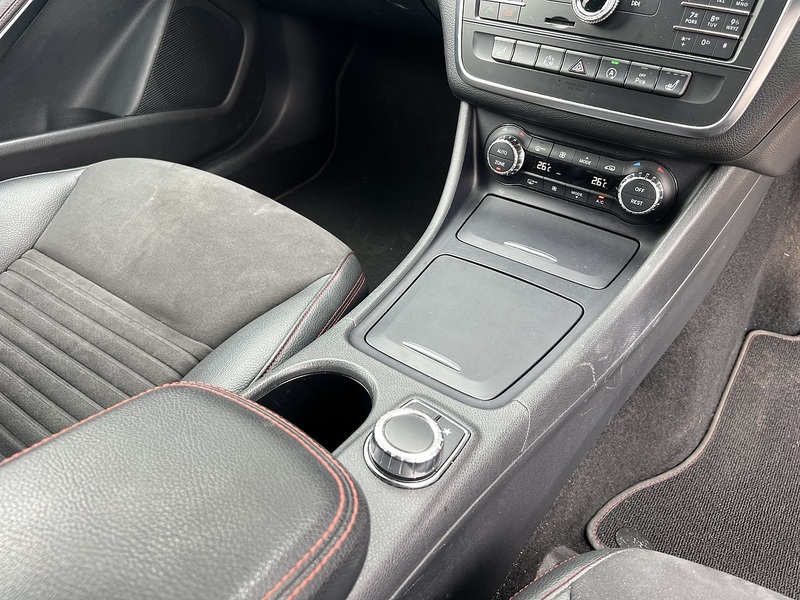 Mercedes-Benz Cla Cla 180 Amg Sport - U11774