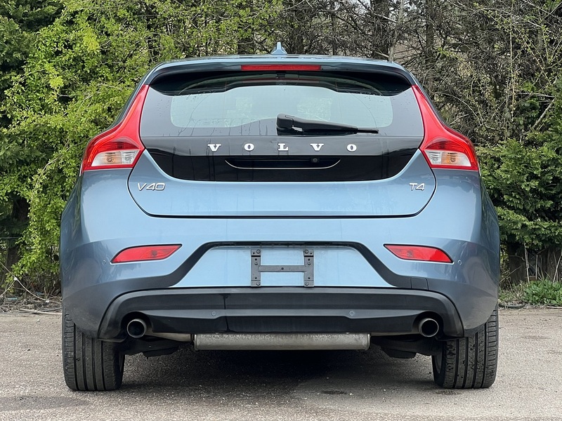 Volvo V40 T4 Se - U11776