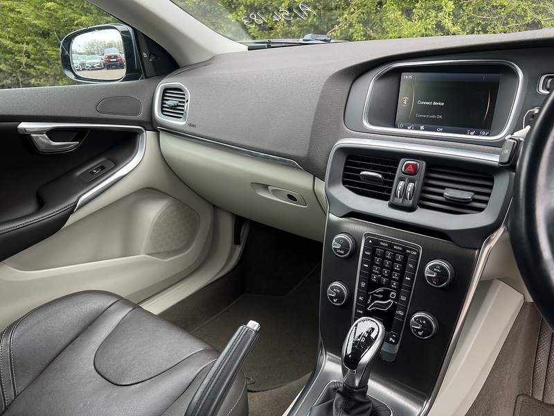 Volvo V40 T4 Se - U11776